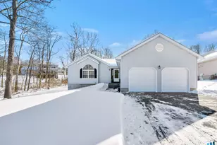 281 Briarwood Ln, Middletown, CT 06457 - Photo 1