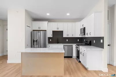 937 Post Road #3A, Fairfield, CT 06824 - Photo 8