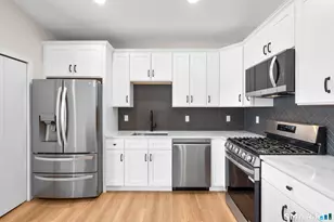 937 Post Rd, Fairfield, CT 06824 - Photo 16