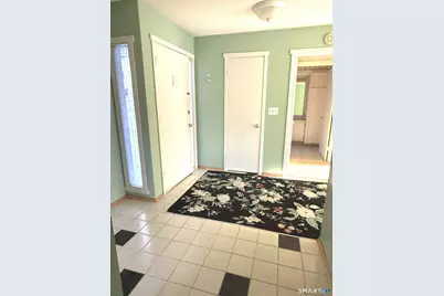 318 Heritage Village #E, Southbury, CT 06488 - Photo 6