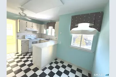 318 Heritage Village #E, Southbury, CT 06488 - Photo 8