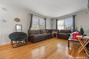 74 Village Ln, Bridgeport, CT 06606 - Photo 8