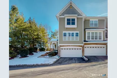 1 Lawrence Avenue #1, Danbury, CT 06810 - Photo 2