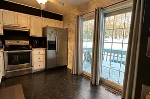 203 Oakland St, Manchester, CT 06042 - Photo 6