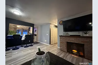 203 Oakland Street #APT F, Manchester, CT 06042 - Photo 2