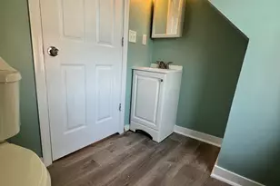 15 Huntington St, New London, CT 06320 - Photo 8