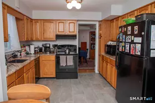 12 Craigemore Cir, Avon, CT 06001 - Photo 14