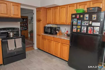 12 Craigemore Circle, Avon, CT 06001 - Photo 16