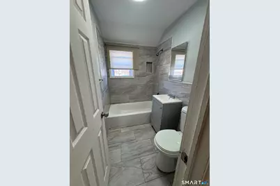 117 Dupont Place #119, Bridgeport, CT 06610 - Photo 10