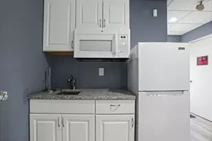 919 Stratford Ave, Stratford, CT 06615 - Photo 16