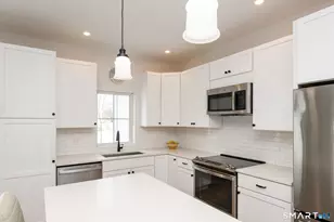 138 Boston Post Rd, East Lyme, CT 06333 - Photo 2