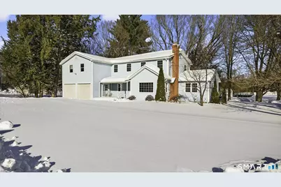 4 Kearns Circle, Granby, CT 06035 - Photo 2