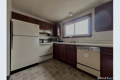 1081 New Haven Road #11J, Naugatuck, CT 06770 - Photo 4