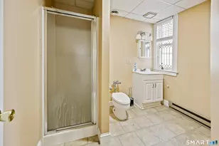 21 Holmes Ave, Waterbury, CT 06710 - Photo 20