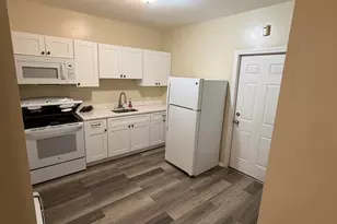 134 Hazel St, New Haven, CT 06511 - Photo 2