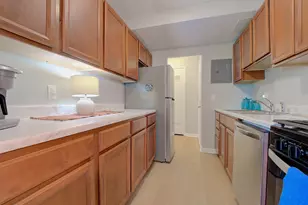 281 Gardner Ave, New London, CT 06320 - Photo 8