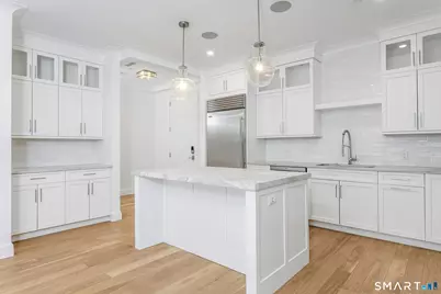 302 Gramercy Park #302, New Canaan, CT 06840 - Photo 4