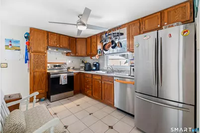 208 Mountain Street, Hartford, CT 06106 - Photo 4