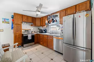 208 Mountain St, Hartford, CT 06106 - Photo 4