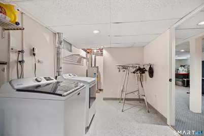 208 Mountain Street, Hartford, CT 06106 - Photo 22