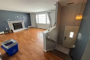 98 1st St, Suffield, CT 06078 - Photo 10