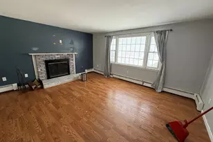 98 1st St, Suffield, CT 06078 - Photo 8