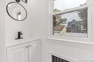 123 Harlem Ave, Bridgeport, CT 06606 - Photo 18