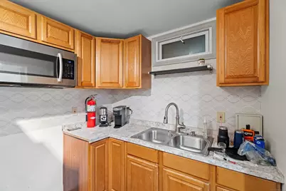 264 Vauxhall Street, New London, CT 06320 - Photo 12