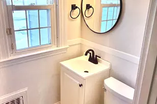 302 Quaker Ln N, West Hartford, CT 06119 - Photo 14