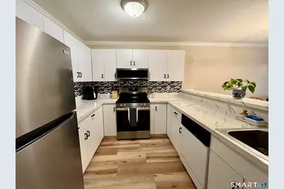 49 Rose Street #APT 204, Branford, CT 06405 - Photo 6