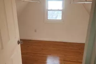 141 Hicks St, Bridgeport, CT 06608 - Photo 12