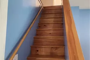 141 Hicks St, Bridgeport, CT 06608 - Photo 10