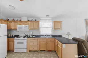 28 Jensen Ct, Southington, CT 06489 - Photo 12