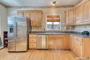 7 Chestnut Hollow Rd, Colchester, CT 06415 - Photo 10