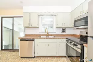 90 Mary Ellen Dr, Milford, CT 06460 - Photo 6