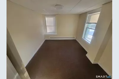 20 Lounsbury Avenue #B, Waterbury, CT 06706 - Photo 2