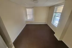 20 Lounsbury Ave, Waterbury, CT 06706 - Photo 2