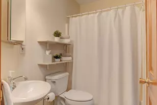 33 Langdon Ct, Berlin, CT 06037 - Photo 28