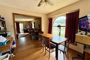 817 Woodtick Rd, Waterbury, CT 06705 - Photo 4