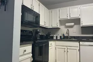 1312 Cromwell Hills Dr, Cromwell, CT 06416 - Photo 4