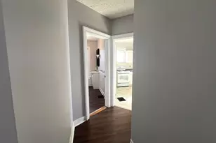 48 Franklin St, Danbury, CT 06810 - Photo 4