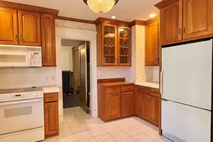 82 Coniston Ave, Waterbury, CT 06708 - Photo 4