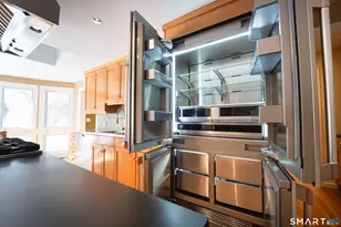 160 Rock Rimmon Rd, Stamford, CT 06903 - Photo 8