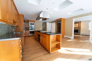 160 Rock Rimmon Rd, Stamford, CT 06903 - Photo 6