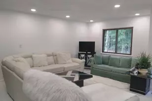 943 High Path Rd, Windsor, CT 06095 - Photo 2