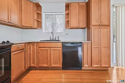 925 Oronoke Road #11D, Waterbury, CT 06708 - Photo 6