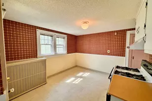 406 Oakwood Ave, West Hartford, CT 06110 - Photo 10