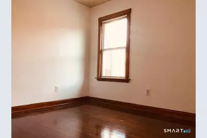 27 Blake Street, New Haven, CT 06511 - Photo 6