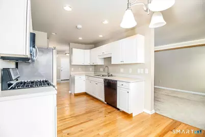 2004 Eaton Court #2004, Danbury, CT 06811 - Photo 10