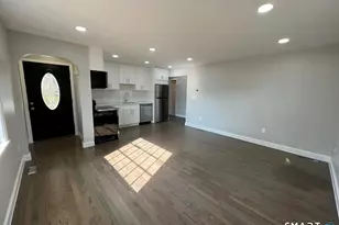 270R East St, Plainville, CT 06062 - Photo 6